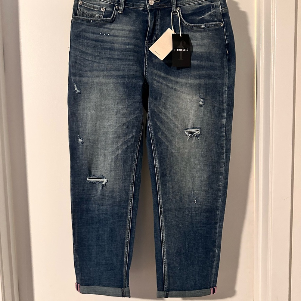 LAWLESS Women's Distressed Blue Jeans